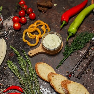 Соус Белый чесночный в Шашлычная бостан по цене 99 ₽