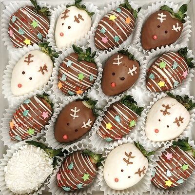 Клубника в шоколаде С Новым Годом в Мир клубники в шоколаде по цене 3950 ₽