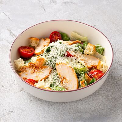 Салат Цезарь с курицей в Eazzy Pizza по цене 450 ₽