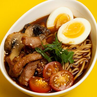 Рамен со свининой в Toki Poki по цене 590 ₽