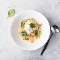 Фрегола с копченым лососем и сыром буррата в Osteria Mario