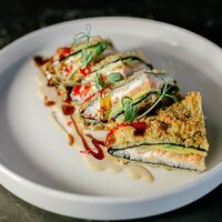 Ролл Темпура с лососем в Рандеву