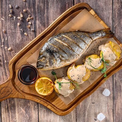 Дорадо с печеным картофелем в BierBurg по цене 1499 ₽