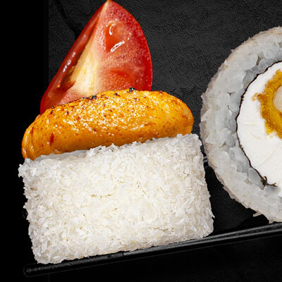 Том ям запечённый ролл в Суши Хаб по цене 1190 ₽