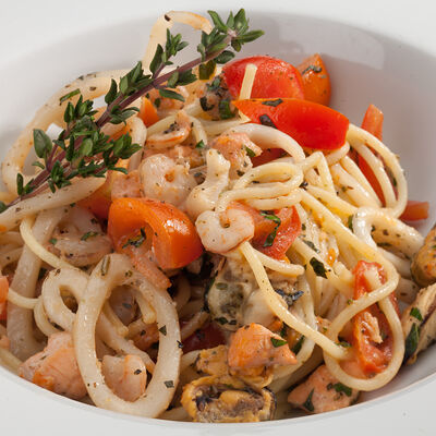 Спагетти По-средиземноморси в Il Canto по цене 1200 ₽