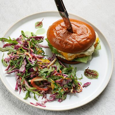 Фиш-бургер с коул слоу в Ресторан Марокко по цене 870 ₽