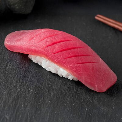 Суши с Тунцом в Sёmga по цене 159 ₽