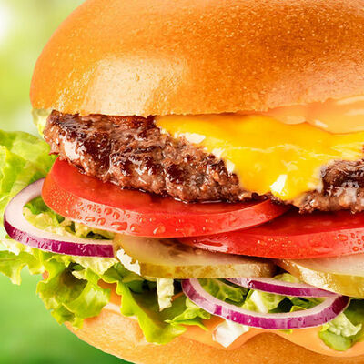 Бургер Классика Халяль в Black Star Burger по цене 590 ₽