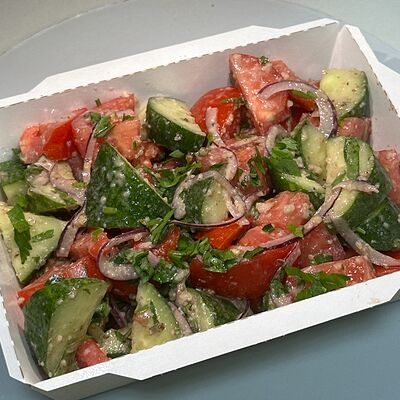 Салат по-грузински в Хинкарули по цене 1800 ₽