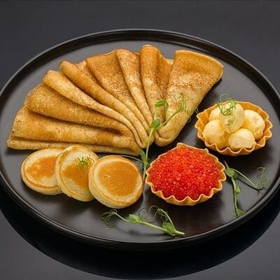 Блины и мини-оладушки с икрой форели в Bluefin по цене 2260 ₽