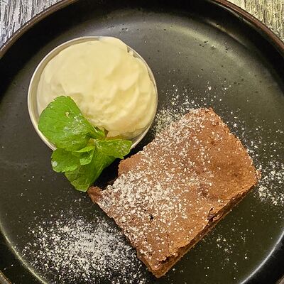 Брауни с шариком в Траттория Semplice по цене 410 ₽