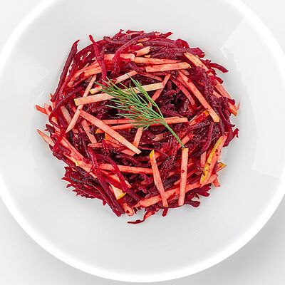 Салат со свеклой и зеленым яблоком в Вилка Ложка по цене 103 ₽