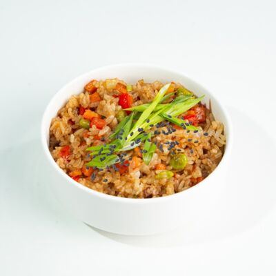 Чесночный рис с овощами в ЁБИСАН по цене 819 ₽