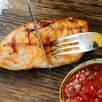 Стейк из куриной грудки в Дюшес