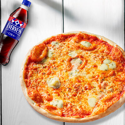 Пицца Четыре сыра и Evervess Кола в Перчини по цене 750 ₽