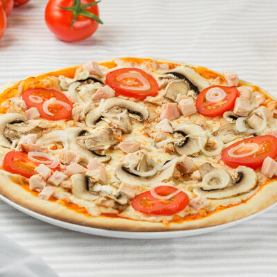 Пицца Неаполитана в Пиццерия Capriccio по цене 810 ₽