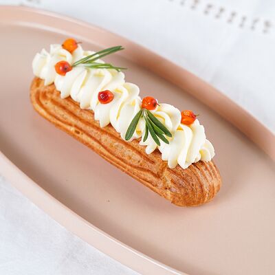 Эклер Облепиховыйв Эклер по цене 299 ₽