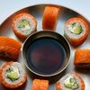 Ролл Филадельфия с лососем, огурцом и авокадо в Da Sushi по цене 30