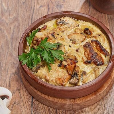 Куриное филе с шампиньонами в сливках в Манана мама по цене 590 ₽