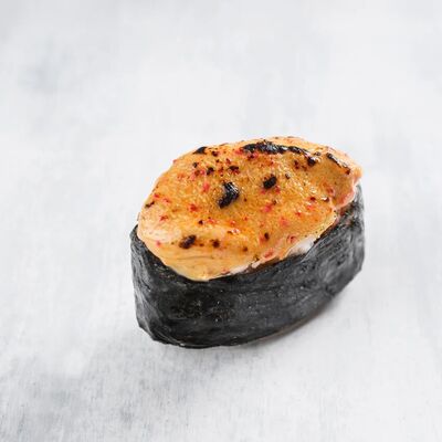 Запеченный гункан с лососем в Yummy yummy по цене 95 ₽