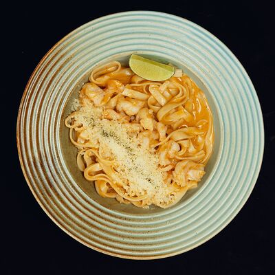 Удон с креветками в Goodson bar по цене 830 ₽