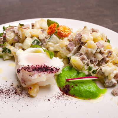 Салат Оливье в Марк Твен по цене 290 ₽