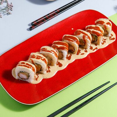 Теплый ролл с гребешком и креветкой темпура в Сушки на макушке по цене 790