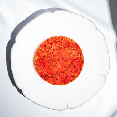 Салат Оливье с камчатским крабом и авокадо в МОМО по цене 2100 ₽