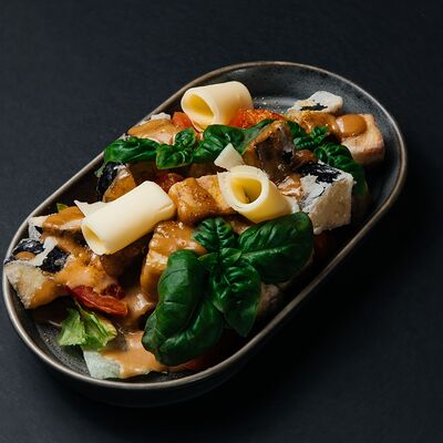 Салат с хрустящими баклажанами в ТВИШИ по цене 720 ₽