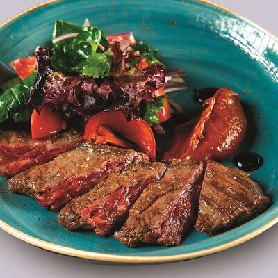 Скерт стейк с соусом BBQ в Чиполучо по цене 790