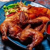 Цыпленок корнишон с картофельными дольками в Мята