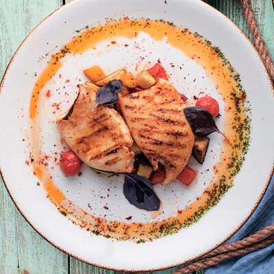 Кальмар на гриле с печеными овощами в Кавказ по цене 720