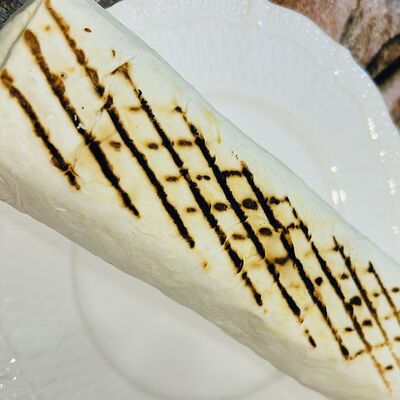 Шаурма с курицей на мангалев Горячо и вкусно по цене 400 ₽