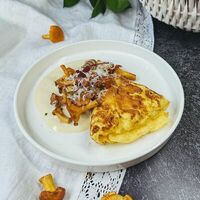Омлет с кремом пармезан и лисичками в Ribambelle