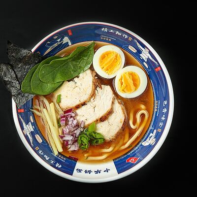 Рамен с курицей в RollWok club Азиатская кухня по цене 599 ₽