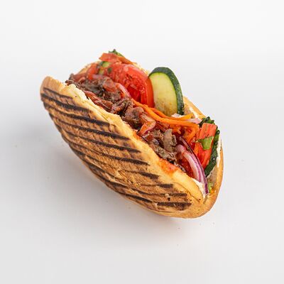 Булка с говядиной в Восточный экспресс по цене 260 ₽