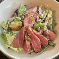 Нисуаз с тунцом в CONQUISTADOR