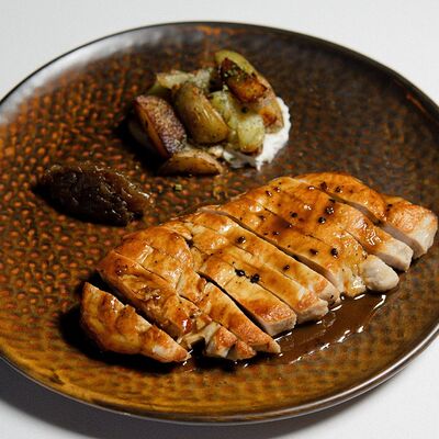 Свиная корейка с картофелем и перечным соусом в Culture по цене 720 ₽