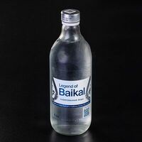Вода Байкал с газом в MOS Lounge & Bar