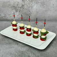 Канапе черри и моцарелла в Food Embassy Гастролофт Юлии Высоцкой