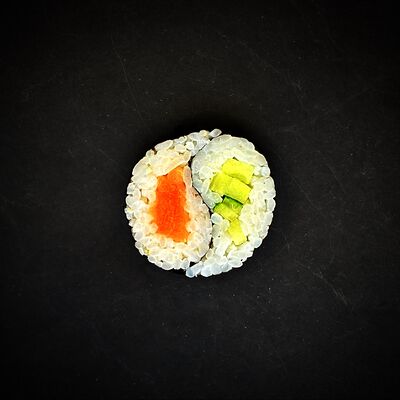 Инь-янь Лосось в Пицца Семейная точка по цене 265 ₽