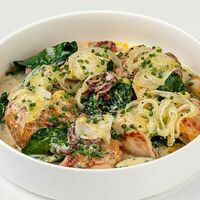 Кальмары лолиго с овощами и картофелем в Кофемания