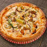 Пицца Том ям с морепродуктамив YUMMY