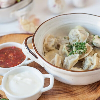 Пельмени домашние из трех видов мяса в Квартира 162 по цене 550 ₽