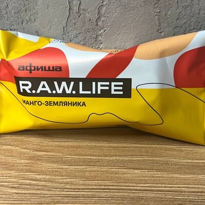 Батончик R.A.W. Life Манго-земляника в Up coffee по цене 255 ₽