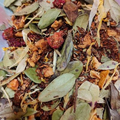 Земляничный ройбуш чайный напиток ароматизированный в Зелёный Домик по цене 150 ₽