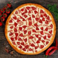 Пицца с окороком и сервелатом в Gi Gi Pizza