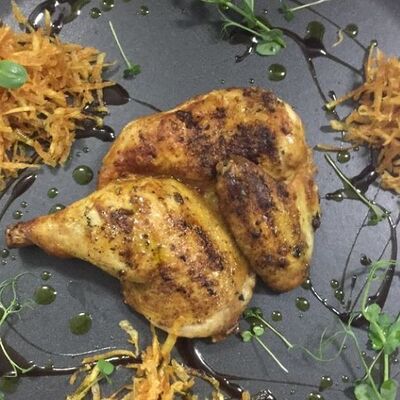 Цыпленок на гриле с пай картофелем в Столица по цене 1100 ₽