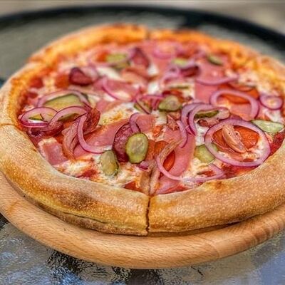 Пицца 4 мяса в Гастропаб Ёж по цене 960 ₽