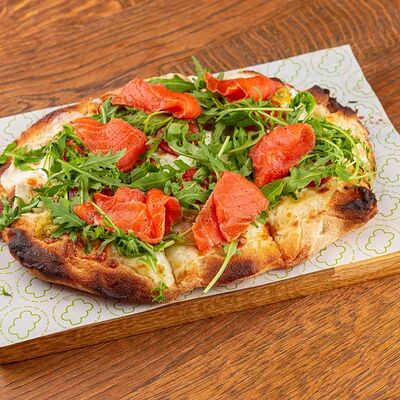 Пинса с лососем холодного копчения в Жуй по цене 39 р.